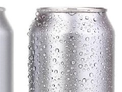 英国为解决塑料污染问题，用铝罐替代塑料瓶